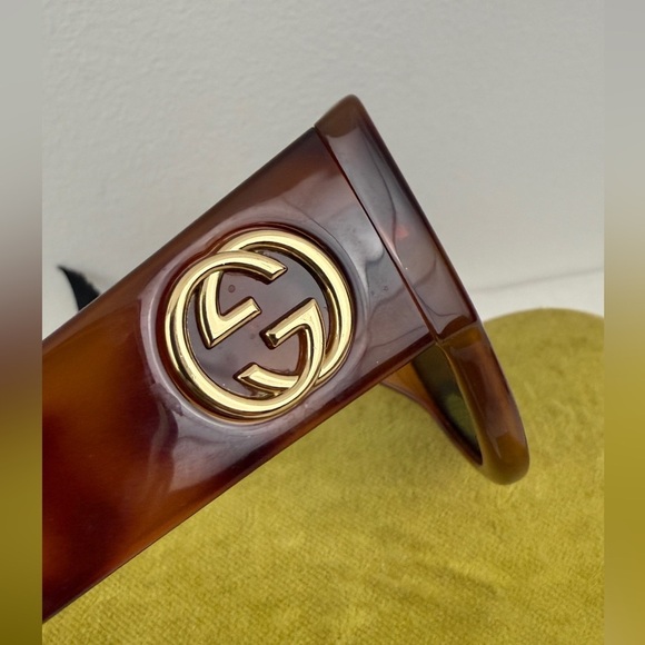 Gucci Tortoise Shell Sunglasses - Picture 10 of 16